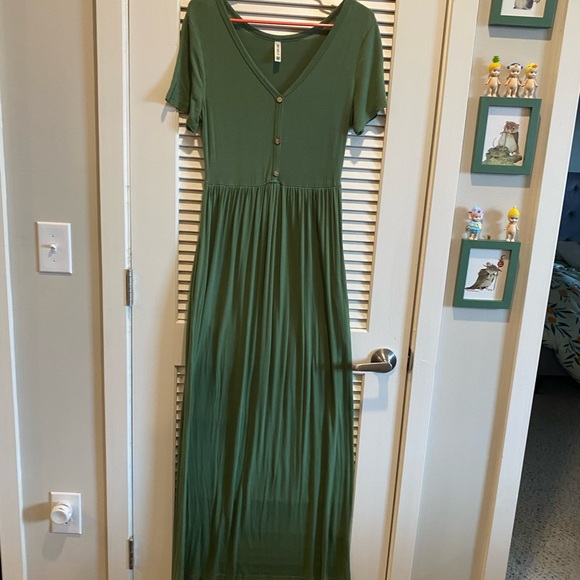 Casual Green Dress - Picture 2 of 4